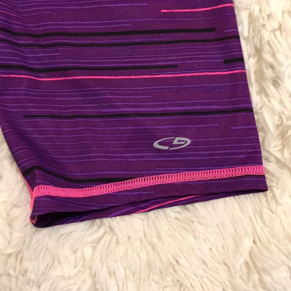 Shorts - Picture 2 of 3